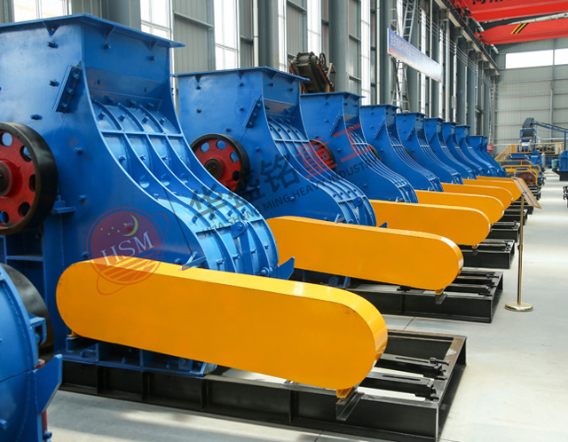 石灰雙級(jí)無篩底粉碎機(jī)如何避免堵塞問題？